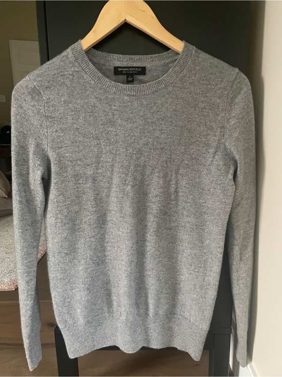 Banana Republic Other - Banana Republic Cashmere Crewneck sweater, men’s small, gray